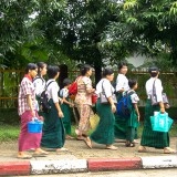 小中学生の下校風景＠ミャンマーヤンゴン